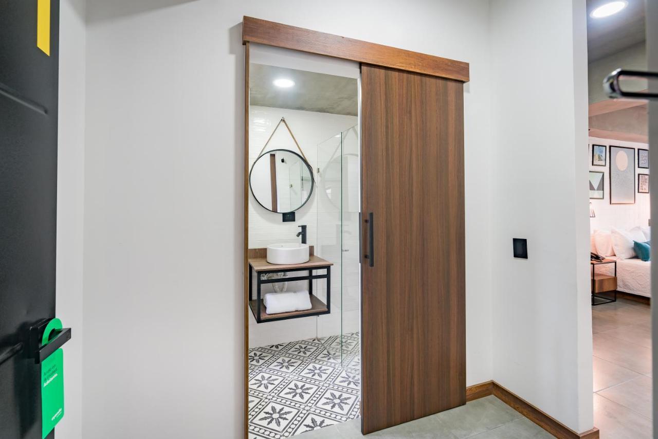 Апарт отель Loft 32 Medellin Living Экстерьер фото