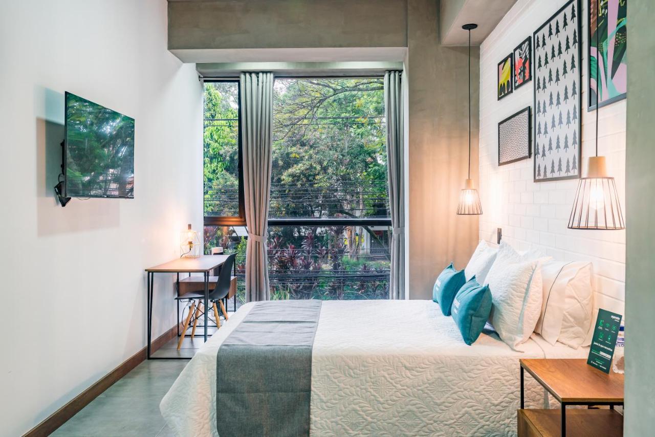Апарт отель Loft 32 Medellin Living Экстерьер фото